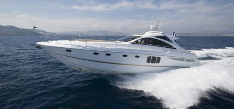 alquilar yate Fairline Targa 64 en ibiza. Navegar en ibiza.