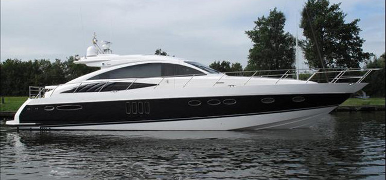 alquilar yate Princess V65 en ibiza. Navegar en ibiza.